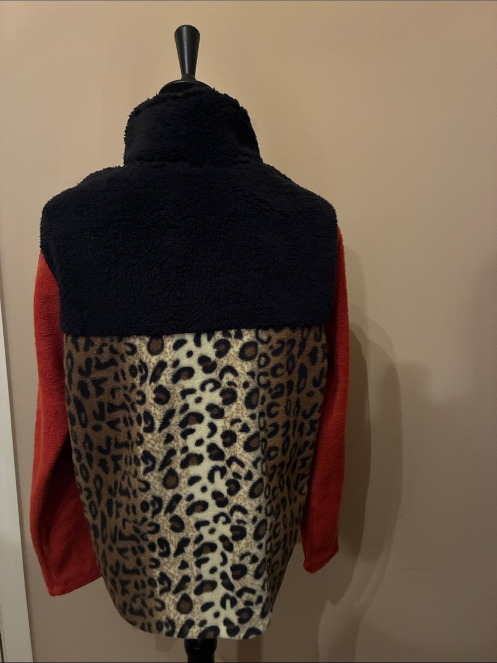 Sweater - Picture 3 of 4